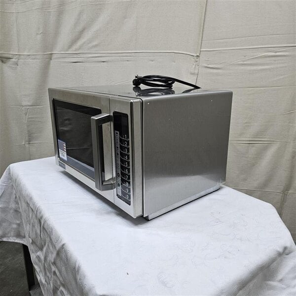 Scratch and Dent Amana RCS10TS Stackable Commercial Microwave with Push Button Controls - 120V, 1000W