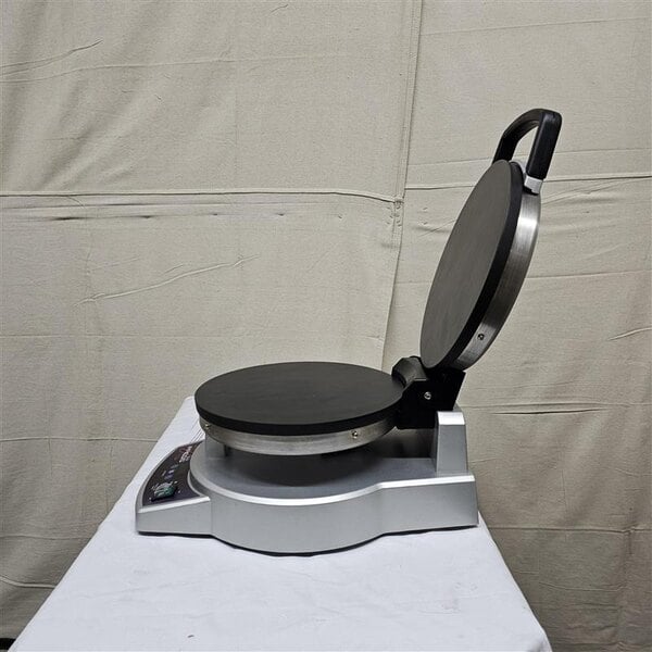 Scratch and Dent Waring XPress WSC300 13 1/2" Dual-Surface Multipurpose Aluminum Non-Stick Electric Cooktop - 120V, 1800W