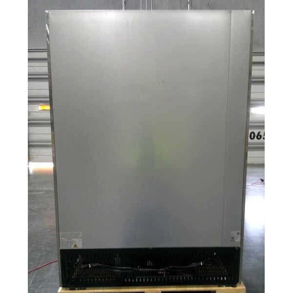 Scratch and Dent Avantco A-49R-HC 54" Solid Door Reach-In Refrigerator