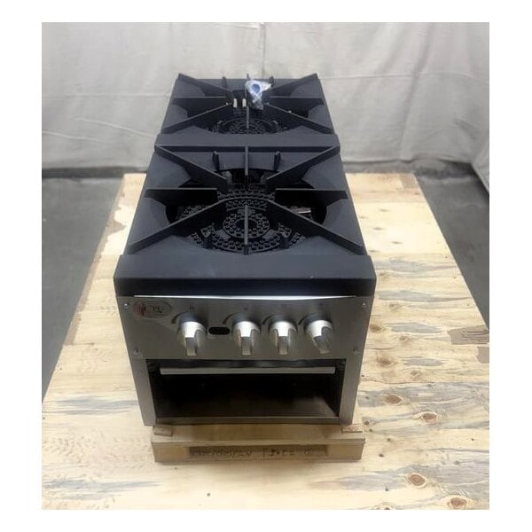 Scratch and Dent Cooking Performance Group CPG-DSPR-N Natural Gas Stock Pot Range - 160,000 BTU