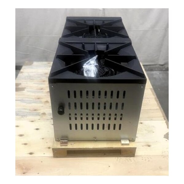 Scratch and Dent Cooking Performance Group CPG-DSPR-N Natural Gas Stock Pot Range - 160,000 BTU