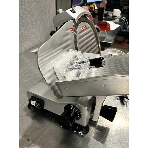 Scratch and Dent Backyard Pro SL109E Butcher Series 9" Manual Gravity Feed Meat Slicer - 120V