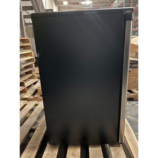 Scratch and Dent Danby DAR044A4BSLDD Designer 4.4 Cu. Ft. Stainless Steel Solid Door Reach-In Refrigerator