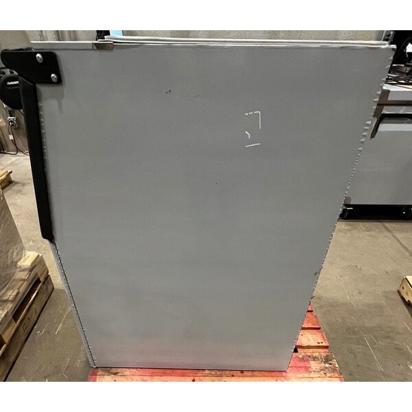 Scratch and Dent Avantco Ice BIN27530 30" Ice Storage Bin - 375 lb.