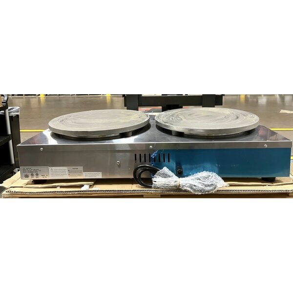 Scratch and Dent Carnival King CM16DBL 16" Dual Steel Crepe Maker - 208/240V