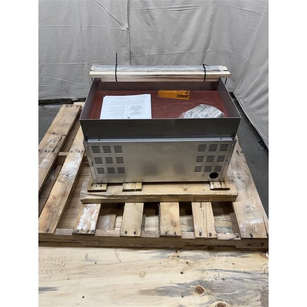 Scratch and Dent Garland ED-24G Designer Series 24" Electric Countertop Griddle - 208V, 1 Phase, 6.7 kW