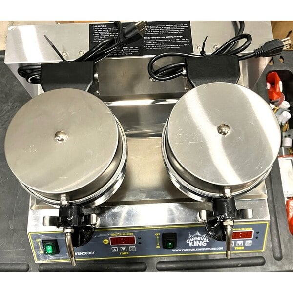 Scratch and Dent Carnival King WBM26DGT Non-Stick Double Belgian Waffle Maker with Digital Timer and Temperature Controls - 120V