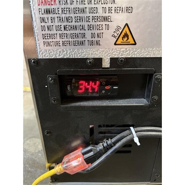 Scratch and Dent Avantco APT-48M-HC 47" 2 Door Mega Top Refrigerated Sandwich Prep Table