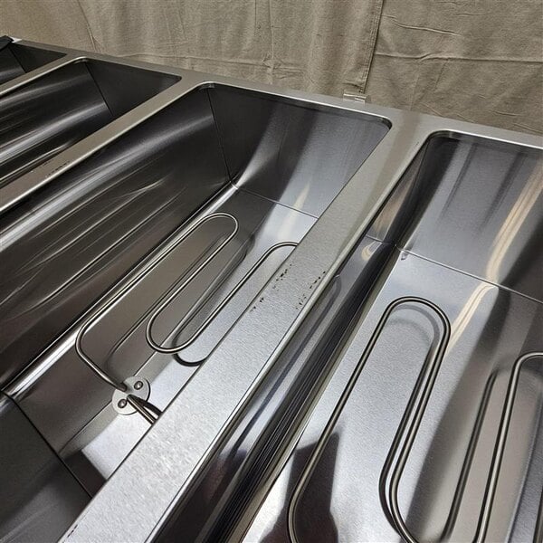 Scratch and Dent Avantco STE-4SA Four Pan Open Well Electric Steam Table with Undershelf - 120V, 2000W