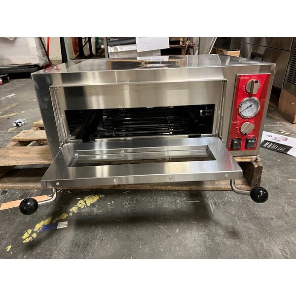 Scratch and Dent Avantco DPO-18-S Single Deck Countertop Pizza/Bakery Oven - 1700W, 120V