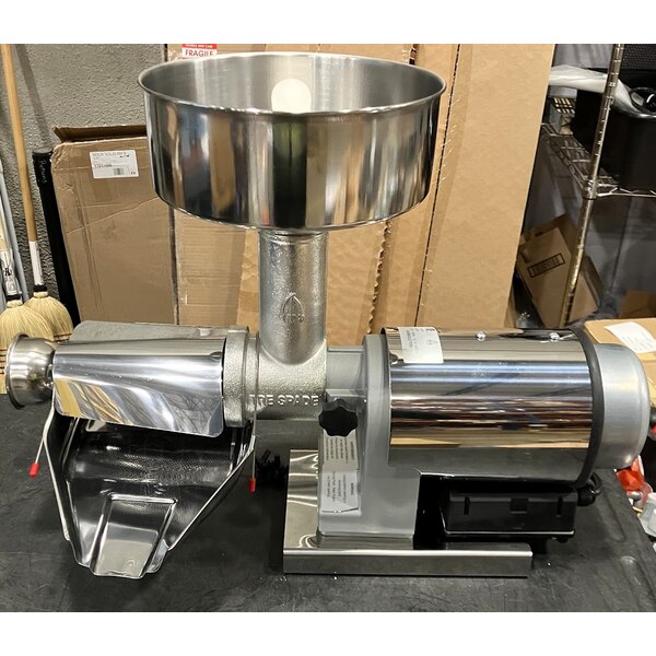Scratch and Dent Tre Spade BIG-80 Electric Tomato Mill F07600/CSA - 3/4 hp, 430W