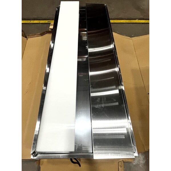 Scratch and Dent Avantco STE-4SH Four Pan Open Well Electric Steam Table with Undershelf - 208/240V, 3000W