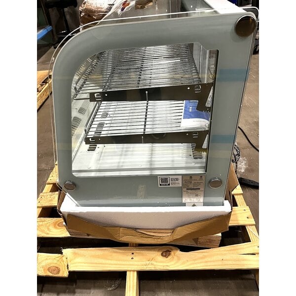 Scratch and Dent Avantco BCC-28-HC 27 1/2" White Refrigerated Countertop Bakery Display Case with LED Lighting
