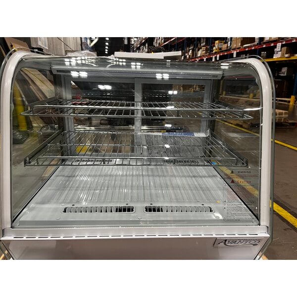 Scratch and Dent Avantco BCC-28-HC 27 1/2" White Refrigerated Countertop Bakery Display Case with LED Lighting