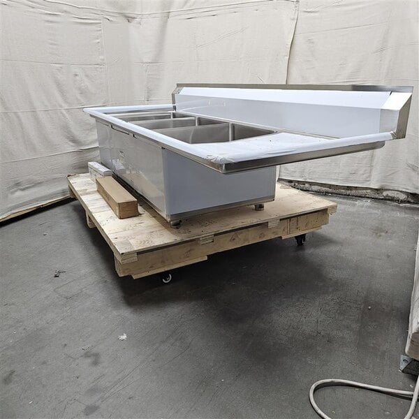 Scratch and Dent Advance Tabco FC-3-1824-24 80 1/2" Fabricated Three Compartment Commercial Sink with 24" Right Drainboard