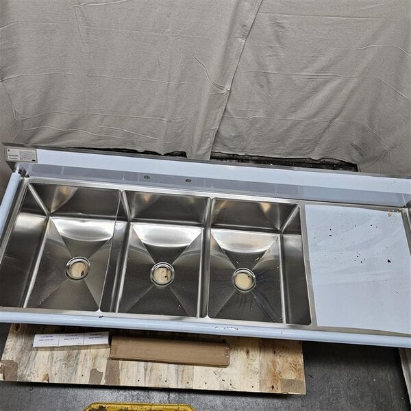 Scratch and Dent Advance Tabco FC-3-1824-24 80 1/2" Fabricated Three Compartment Commercial Sink with 24" Right Drainboard