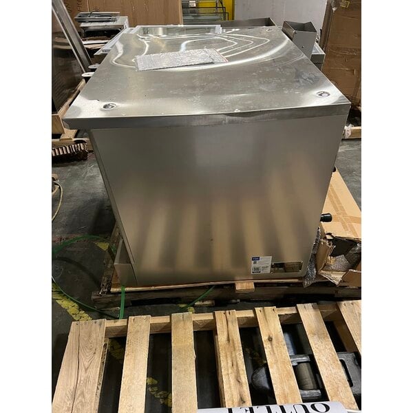 Scratch and Dent Cooking Performance Group FGC-100-N Single Deck Standard Depth Full Size Natural Gas Convection Oven with Legs - 54,000 BTU