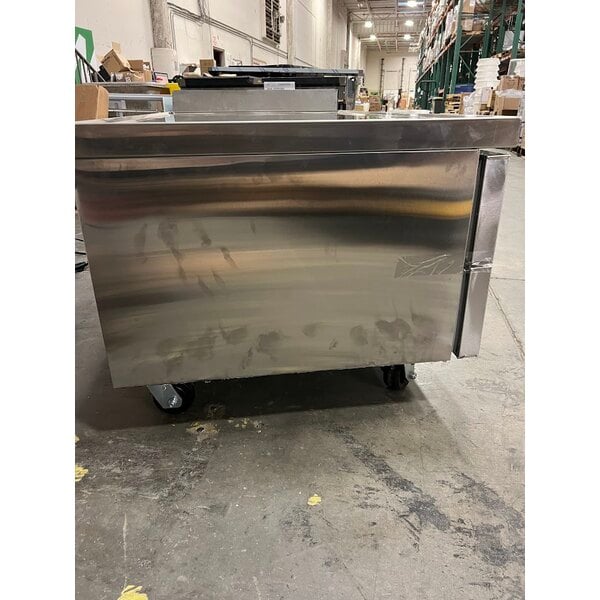 Scratch and Dent Avantco CBE-60-HC 60" 2 Drawer Refrigerated Chef Base