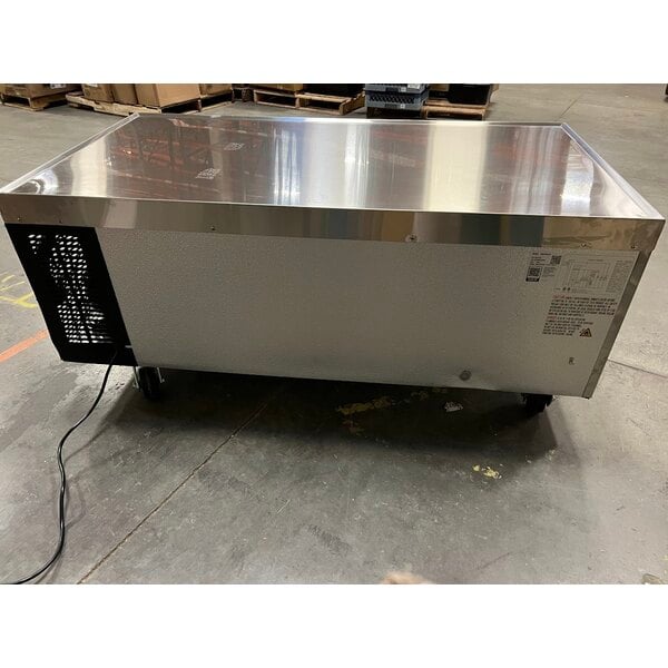 Scratch and Dent Avantco CBE-60-HC 60" 2 Drawer Refrigerated Chef Base