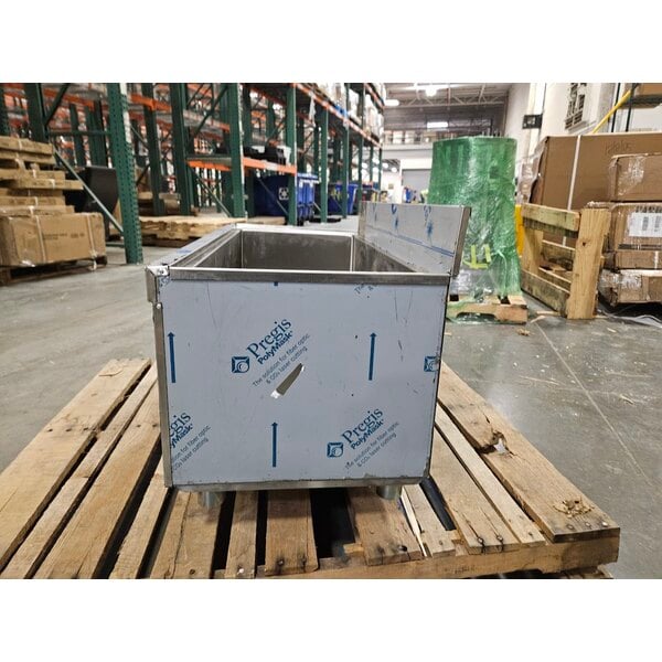 Scratch and Dent Regency 21" x 36" Underbar Ice Bin with 10 Circuit Post-Mix Cold Plate and Bottle Holders - 79 lb.