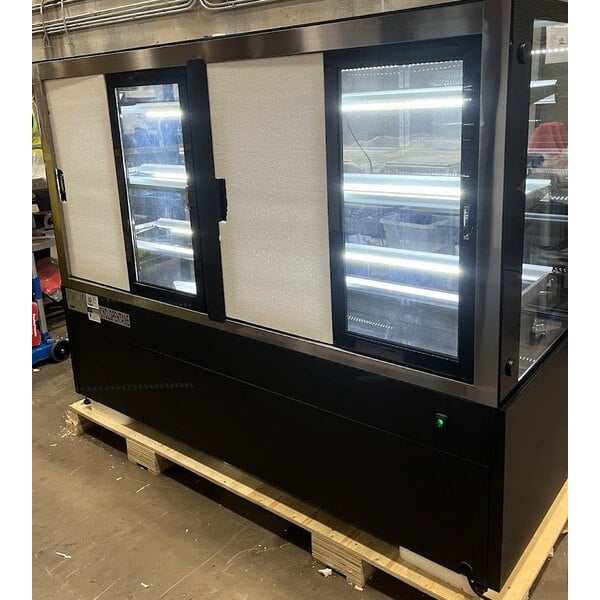 Scratch and Dent Avantco BCFD-72 70 7/8" Black Square Dry Bakery Display Case with LED Lighting