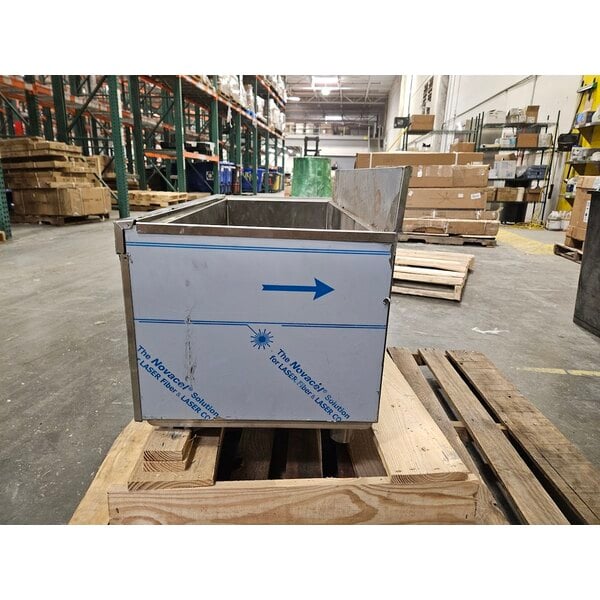 Scratch and Dent Regency 21" x 36" Underbar Ice Bin with 10 Circuit Post-Mix Cold Plate and Bottle Holders - 79 lb.