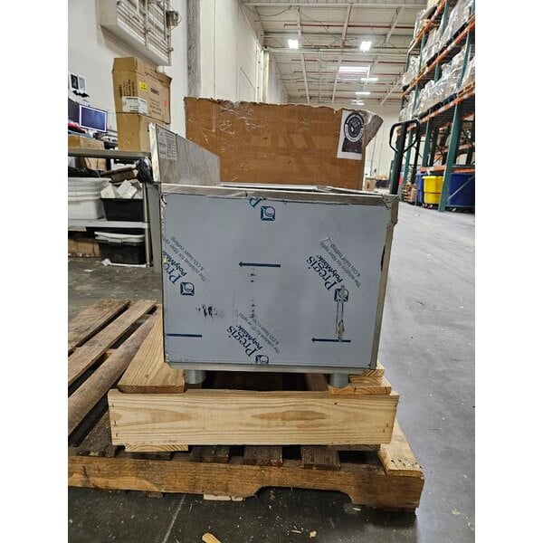 Scratch and Dent Regency 21" x 36" Underbar Ice Bin with 10 Circuit Post-Mix Cold Plate and Bottle Holders - 79 lb.