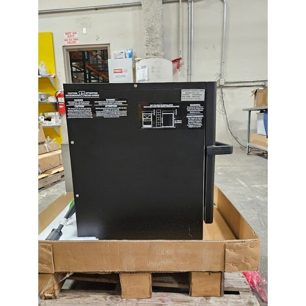 Scratch and Dent Merrychef eikon e1s Classic High-Speed Accelerated Cooking Countertop Oven - 208/240V