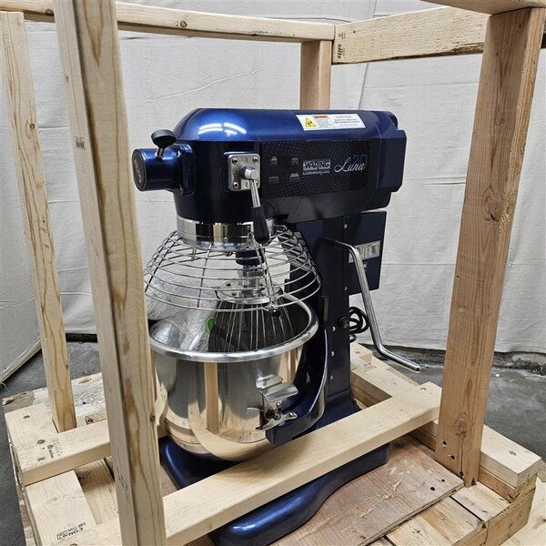Scratch and Dent Waring Luna WSM20LT 20 Qt. Planetary Stand Mixer with Guard, Timer, and Standard Accessories - 120V, 1 hp