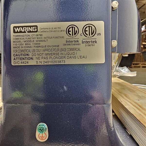 Scratch and Dent Waring Luna WSM20LT 20 Qt. Planetary Stand Mixer with Guard, Timer, and Standard Accessories - 120V, 1 hp