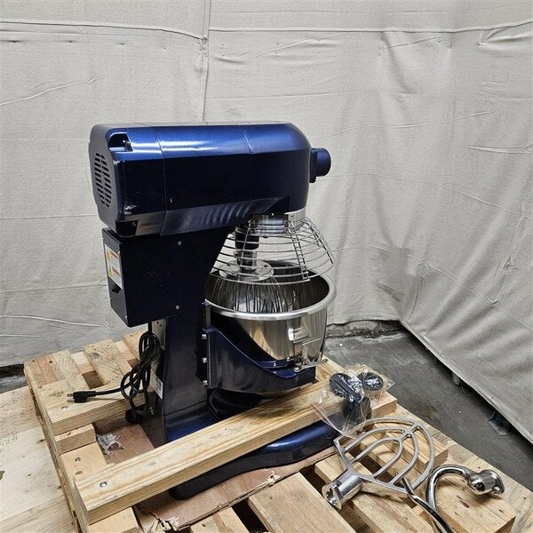 Scratch and Dent Waring Luna WSM20LT 20 Qt. Planetary Stand Mixer with Guard, Timer, and Standard Accessories - 120V, 1 hp