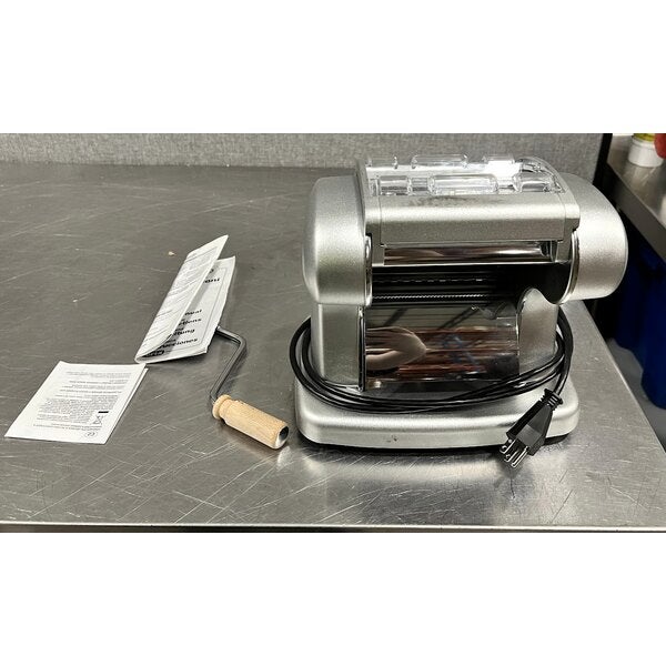 Scratch and Dent Imperia 4720 Pasta Presto 5 3/4" Pasta Machine 720 - 120V, 85W