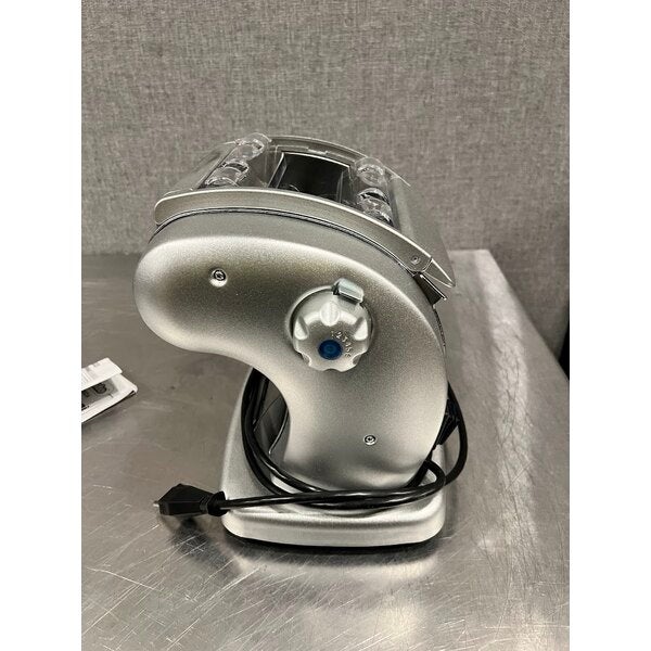 Scratch and Dent Imperia 4720 Pasta Presto 5 3/4" Pasta Machine 720 - 120V, 85W