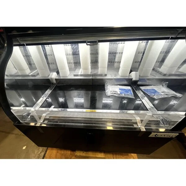 Scratch and Dent Avantco CAC-36 35 3/8" Black Curved Dual Service Refrigerated Air Curtain Merchandiser - 115V