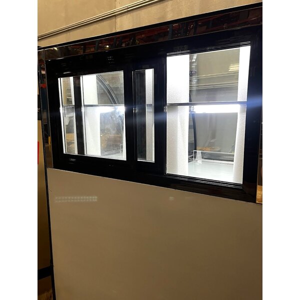 Scratch and Dent Avantco CAC-36 35 3/8" Black Curved Dual Service Refrigerated Air Curtain Merchandiser - 115V