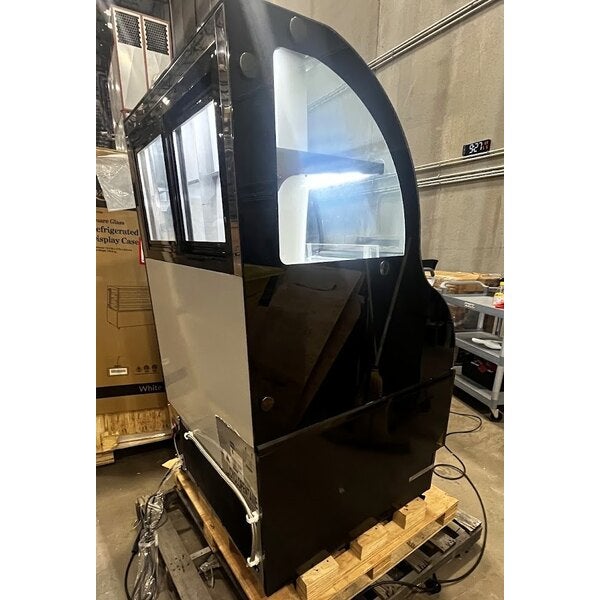 Scratch and Dent Avantco CAC-36 35 3/8" Black Curved Dual Service Refrigerated Air Curtain Merchandiser - 115V