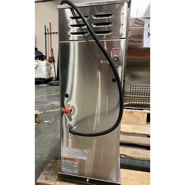 Scratch and Dent Bunn 38700.0010 Axiom DV-APS Airpot Coffee Brewer - 120V/208-240V