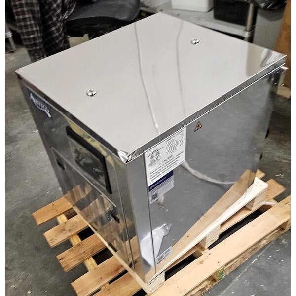 Scratch and Dent Avantco Ice MN-522-A 22" Air Cooled Modular Nugget Ice Machine - 550 lb.