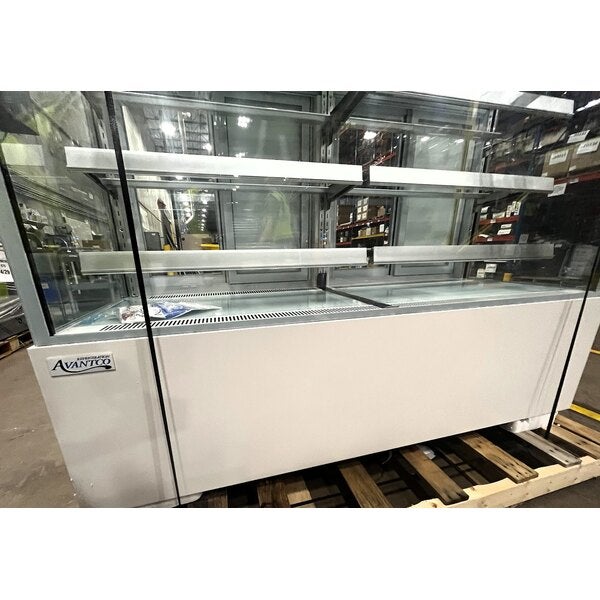 Scratch and Dent Avantco BCF-72-HC 70 7/8" Square Glass White Refrigerated Bakery Display Case