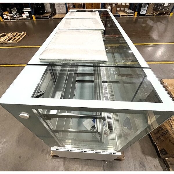Scratch and Dent Avantco BCF-72-HC 70 7/8" Square Glass White Refrigerated Bakery Display Case
