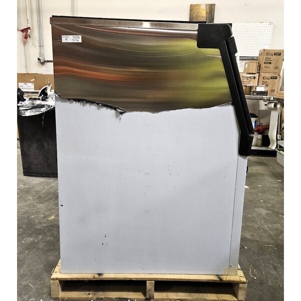 Scratch and Dent Avantco Ice BIN40022 22" Ice Storage Bin with Metallic Alloy Exterior - 383 lb.