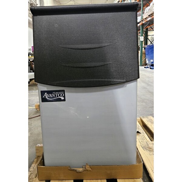 Scratch and Dent Avantco Ice BIN23022 22" Ice Storage Bin - 275 lb.