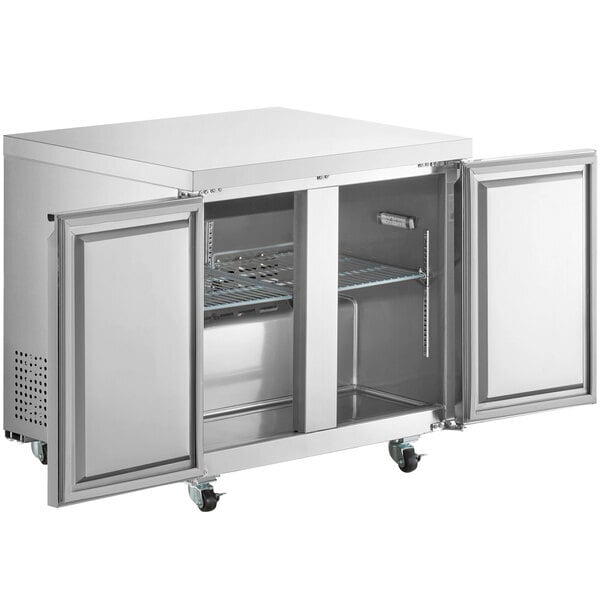 Scratch and Dent Avantco SS-UC-36R-HC 36" Stainless Steel ADA Height Undercounter Refrigerator