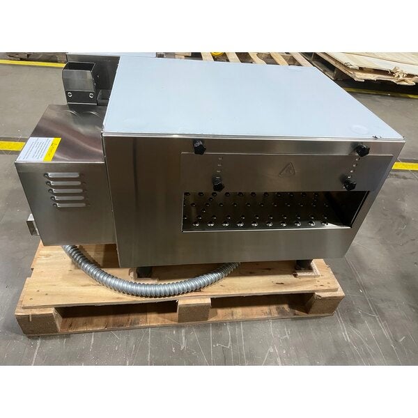 Scratch and Dent Cooking Performance Group ICOE-32-B Countertop Impinger Electric Conveyor Oven with 32" Belt - 208V, 1 Phase, 6700W
