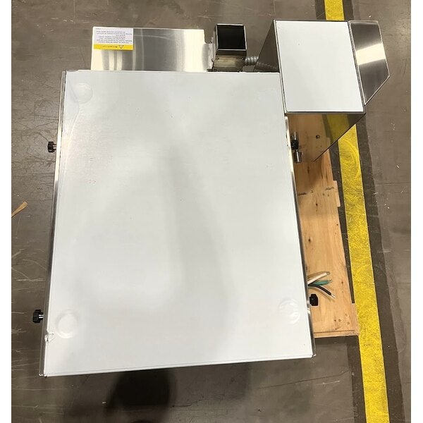 Scratch and Dent Cooking Performance Group ICOE-32-B Countertop Impinger Electric Conveyor Oven with 32" Belt - 208V, 1 Phase, 6700W
