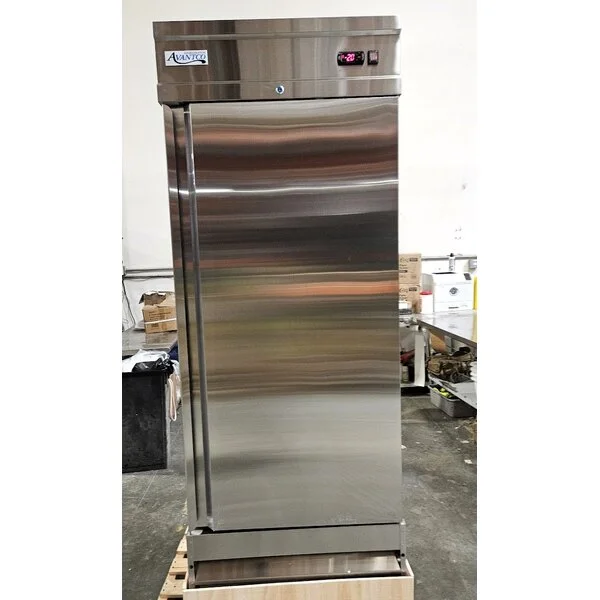 Scratch and Dent Avantco SS-1F-HC 29" Stainless Steel Solid Door Reach-In Freezer