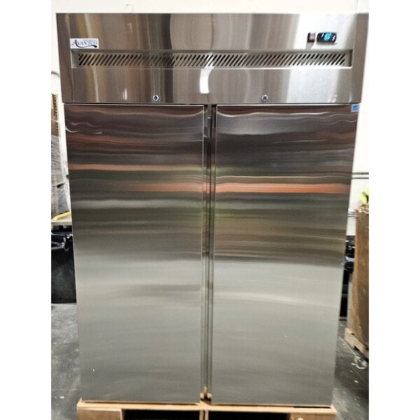 Scratch and Dent Avantco Z2-F-HC 54" Solid Door Stainless Steel Reach-In Freezer