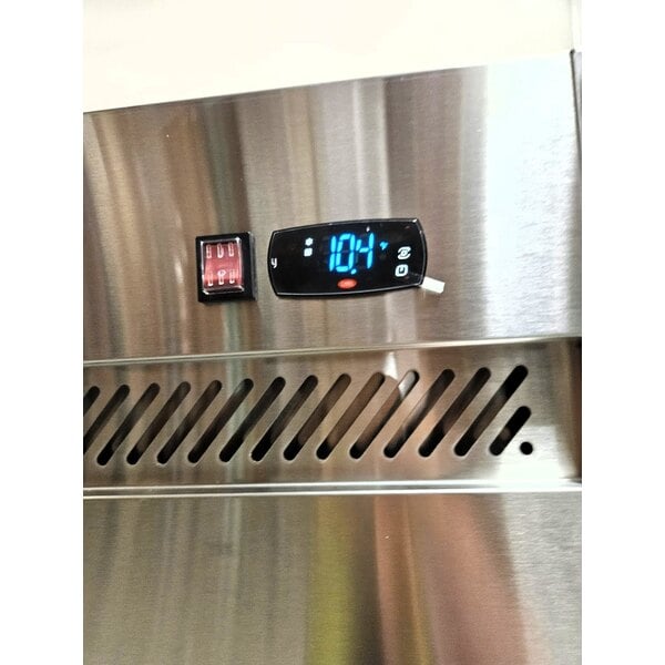 Scratch and Dent Avantco Z2-F-HC 54" Solid Door Stainless Steel Reach-In Freezer