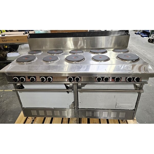 Scratch and Dent Garland SS684 Sentry Series 10 Sealed Burner Electric Restaurant Range with 2 Standard Ovens - 240V, 1 Phase, 33 kW