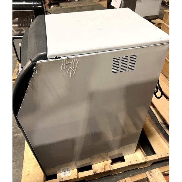 Scratch and Dent Scotsman UF0915AX-1 15" Air-Cooled Undercounter Flake Ice Machine with 36 lb. Bin